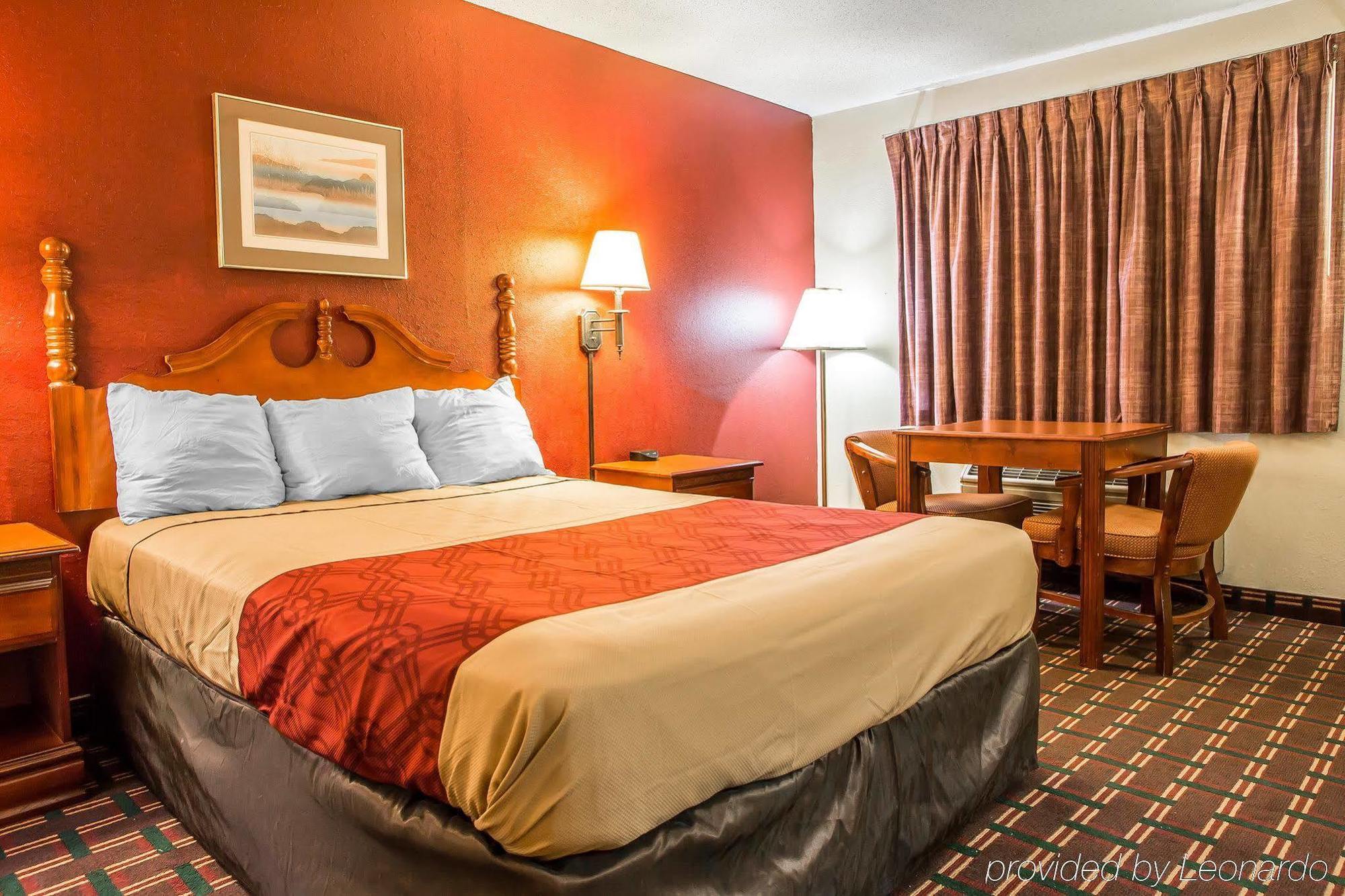 Rodeway Inn Montpelier Exterior photo