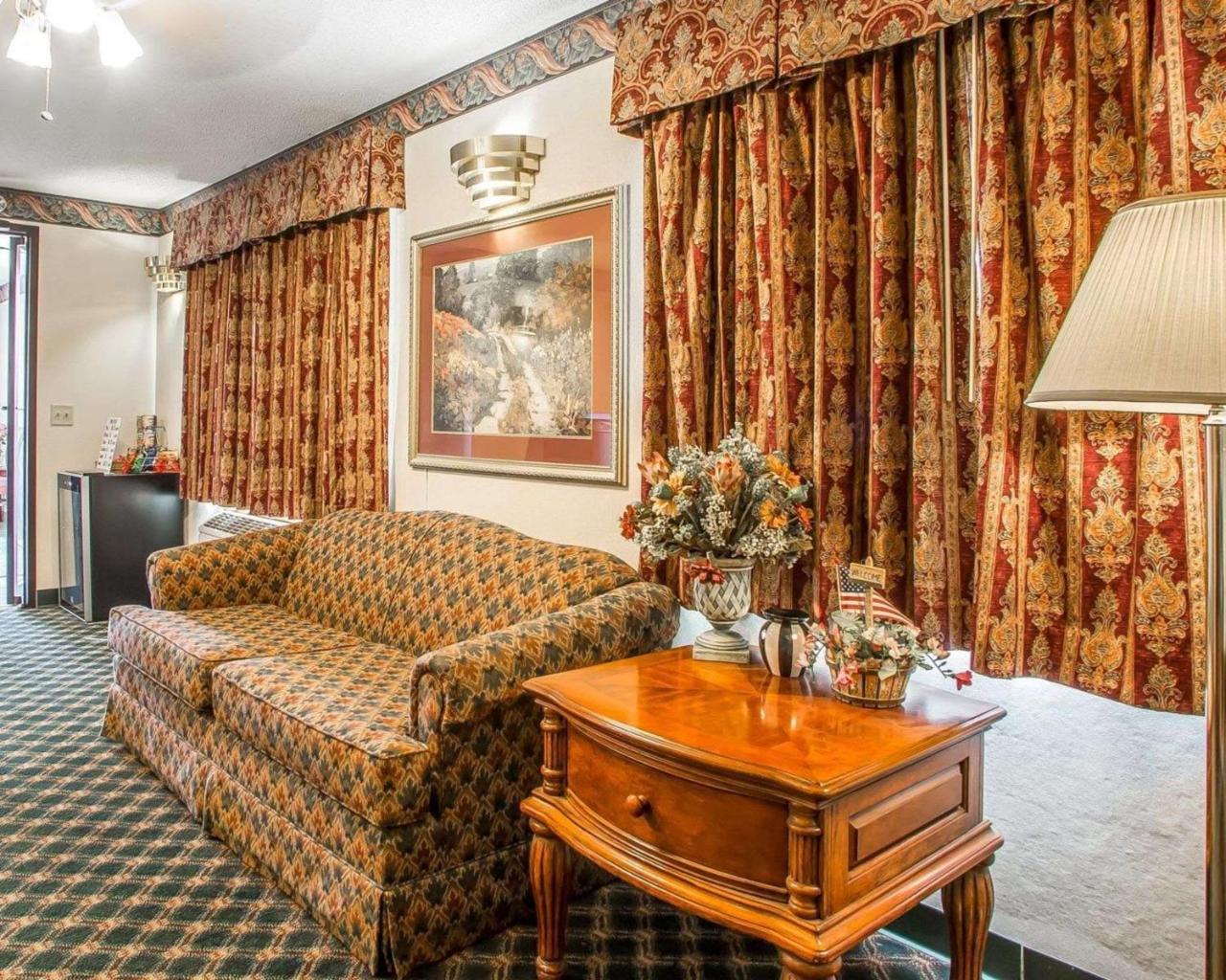 Rodeway Inn Montpelier Exterior photo